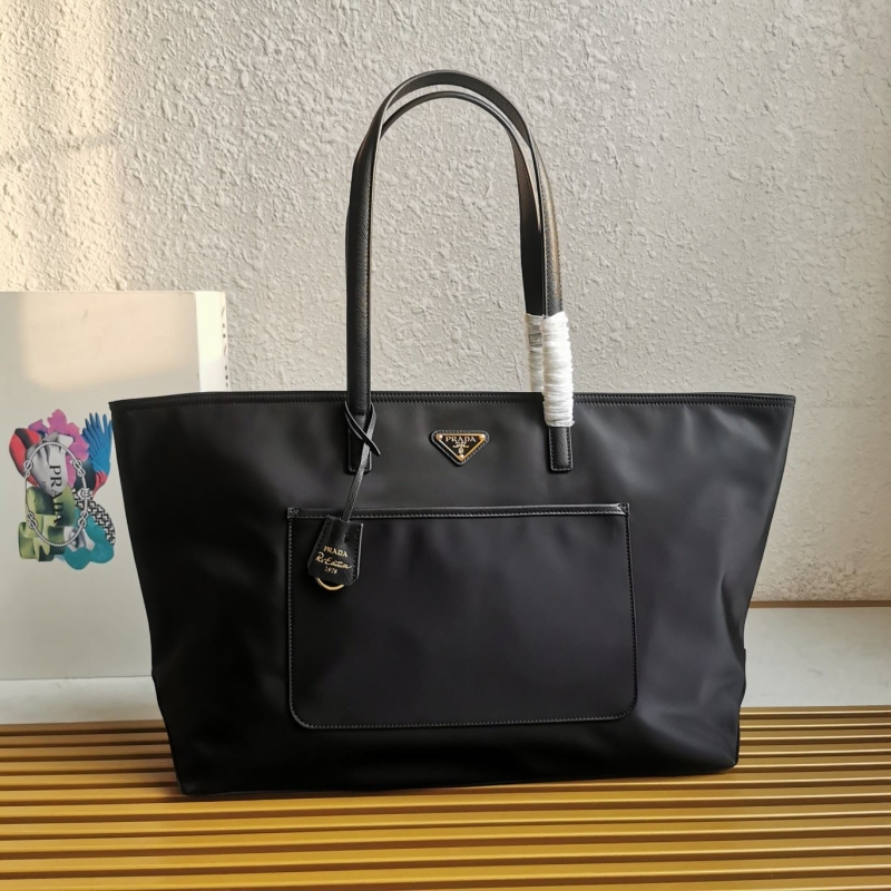 Pra*a shopping bags
